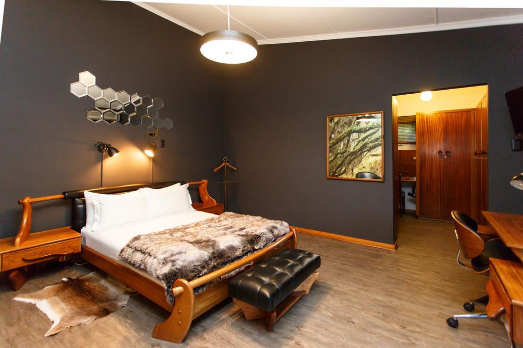 Miles B&B Guest House Oudtshoorn Exteriör bild