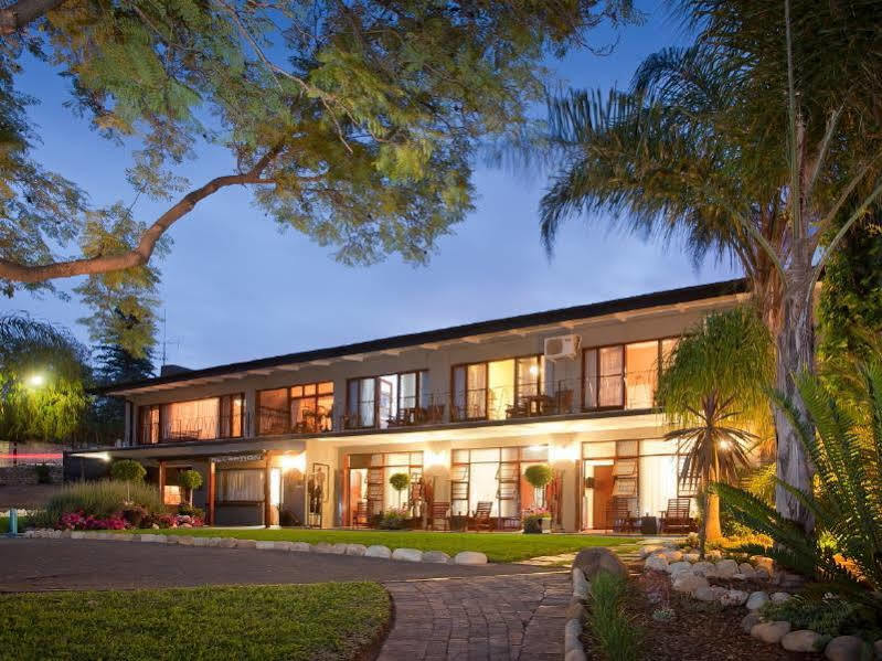 Miles B&B Guest House Oudtshoorn Exteriör bild